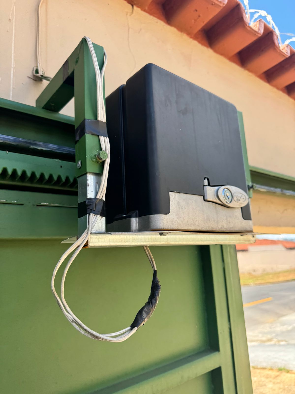 Técnico especializado em portão eletrônico Goiânia